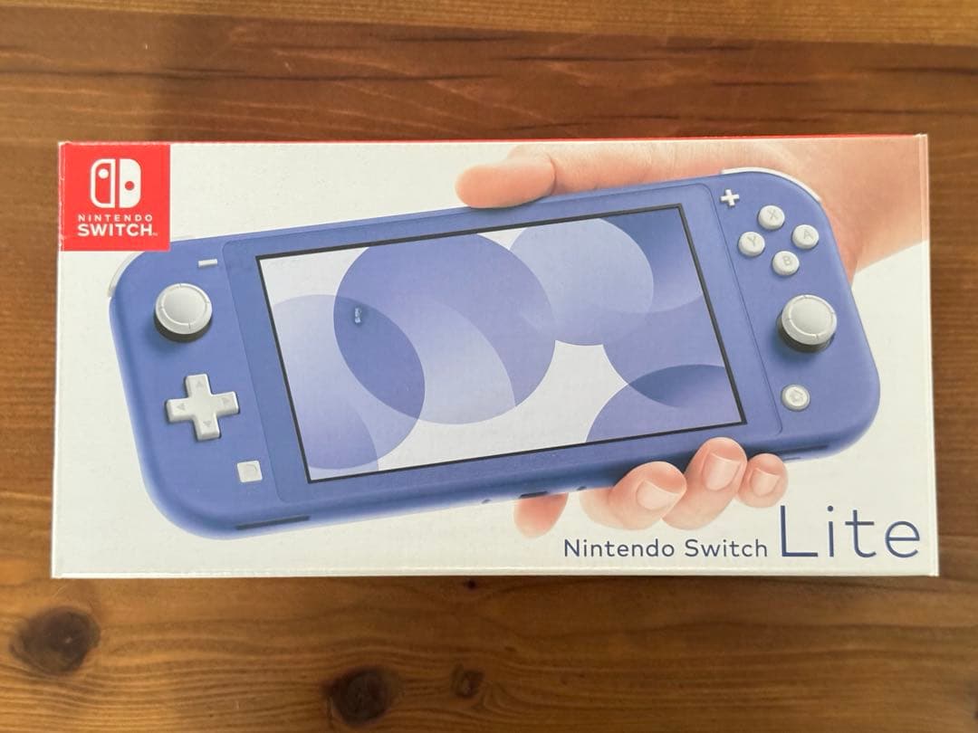 Nintendo Switch Light 本体