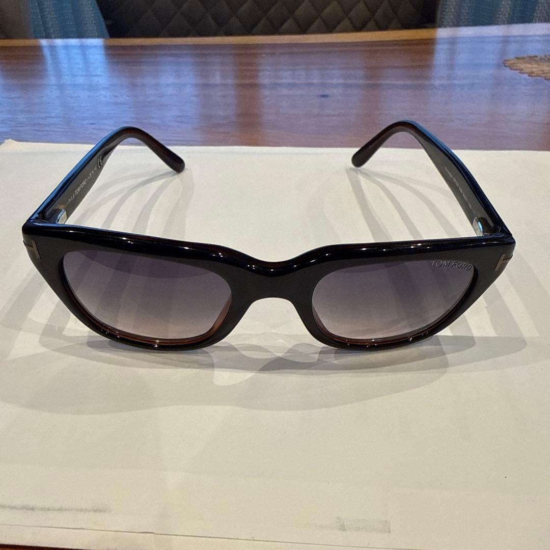 TOM FORD サングラス　ブラウンフレーム