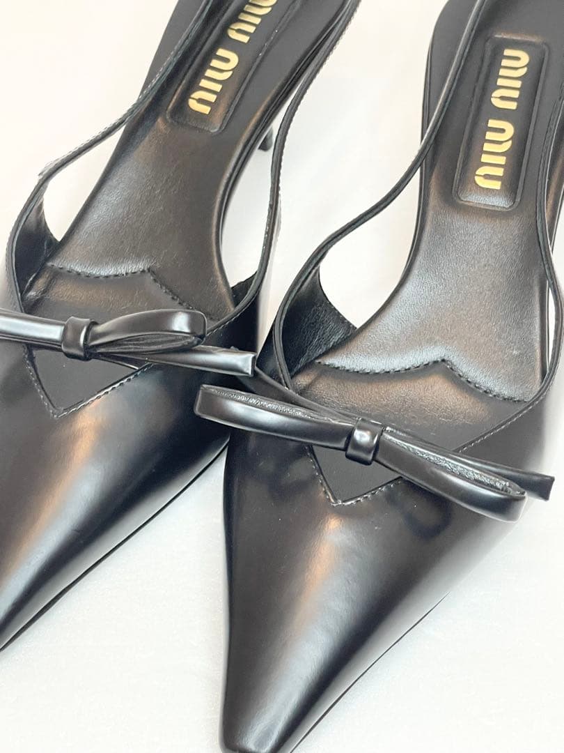 [キズ有り] MiuMiu レザー スリングバック ヒール(38/25cm)