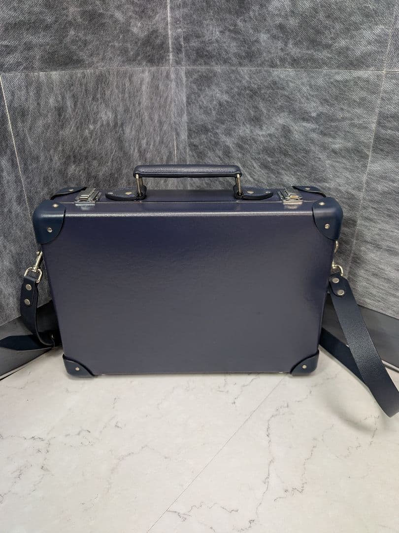 ③グローブトロッター ネイビー スモールアタッシェショルダー