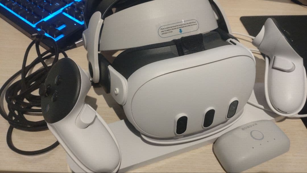  quest3本体 +充電ドック+モバイルバッテリー