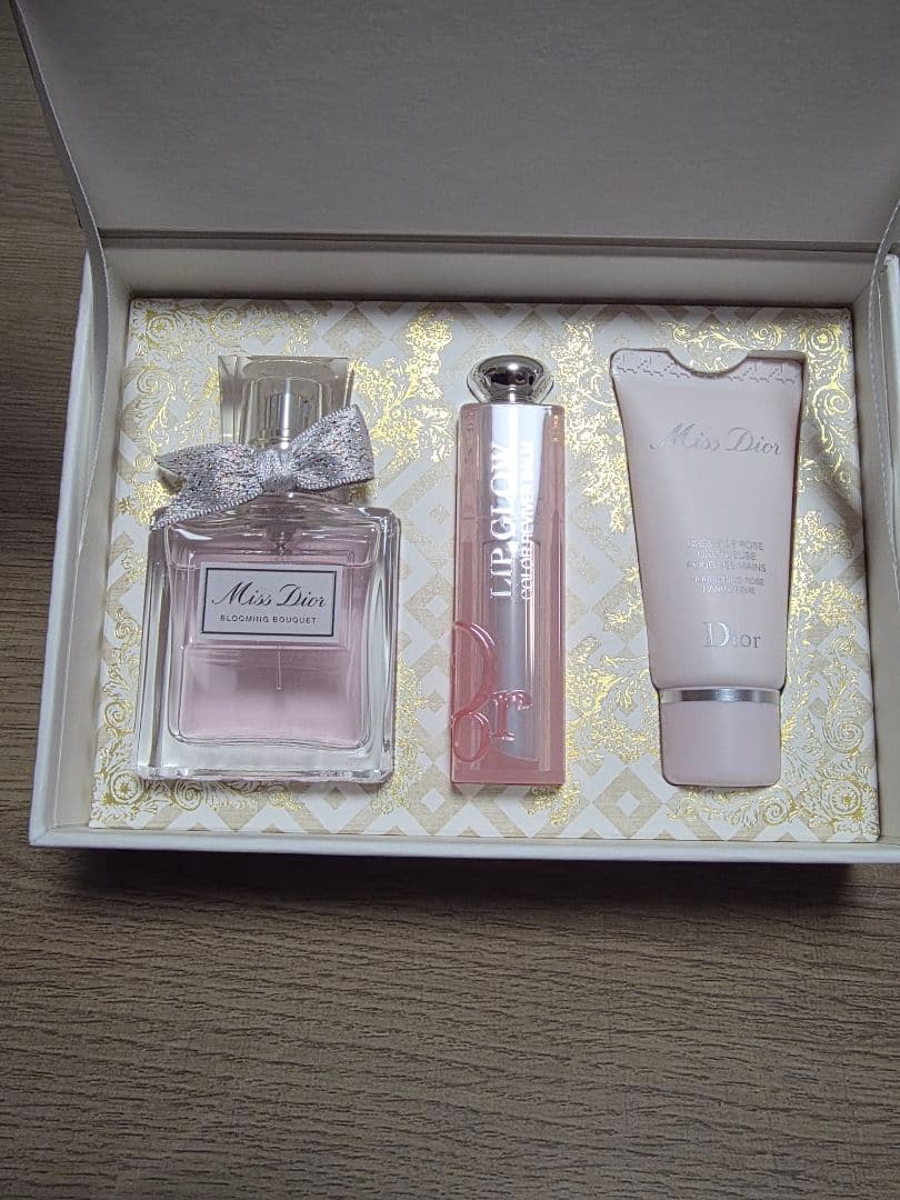 【新品未使用】大人気 Miss Dior コフレ　ブルーミングブーケ※在庫ラスト