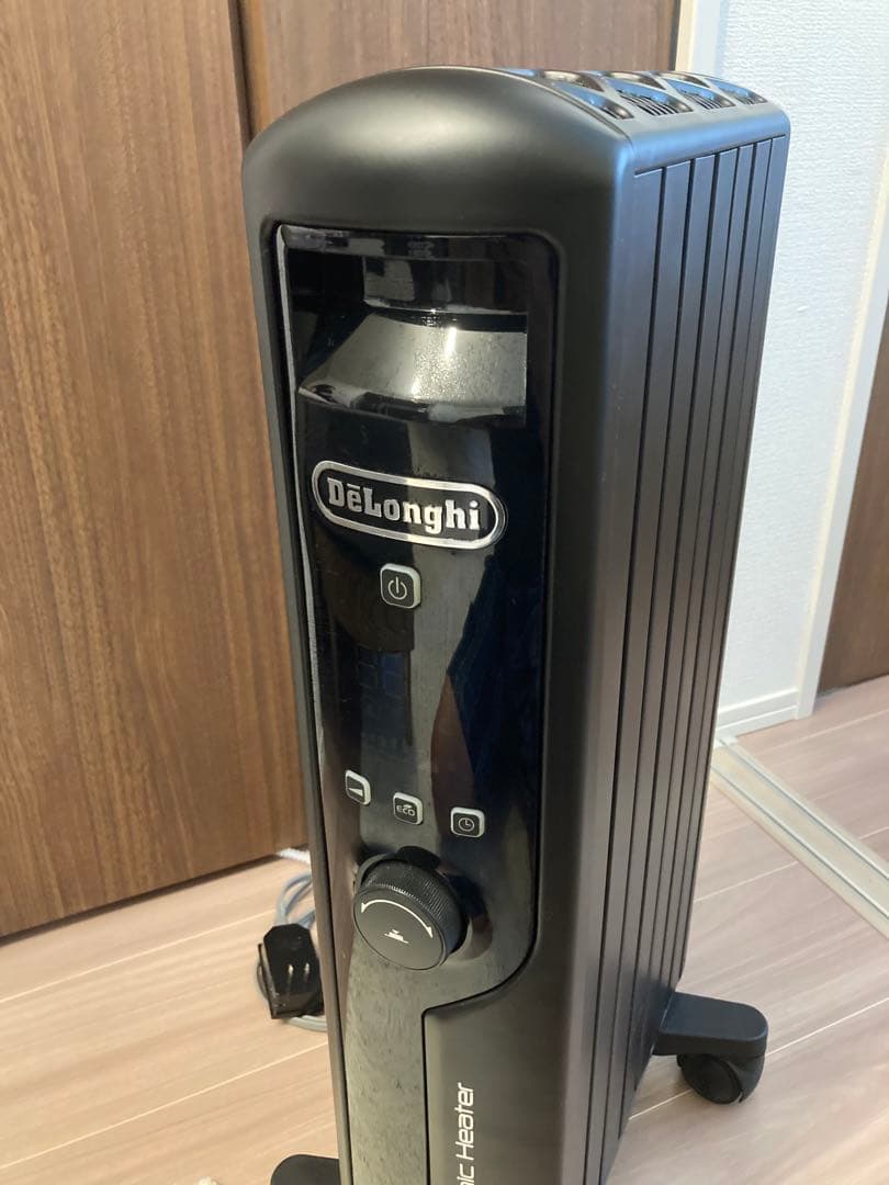 DeLonghi Multi Dynamic Heater マットブラック1台