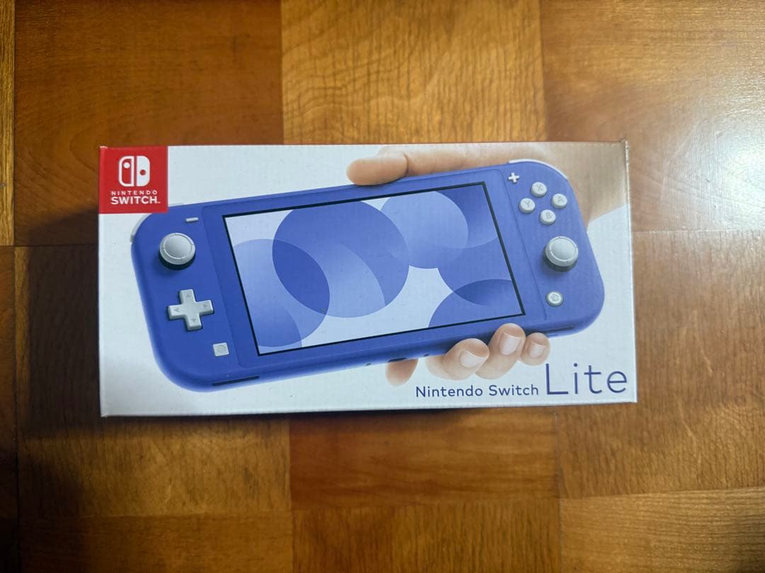 Nintendo Switch Lite 青新品