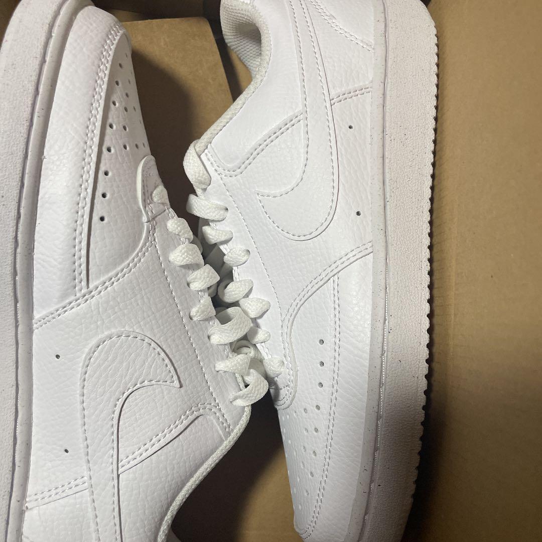 絵本・児童書 NIKE  MOVE TO ZERO