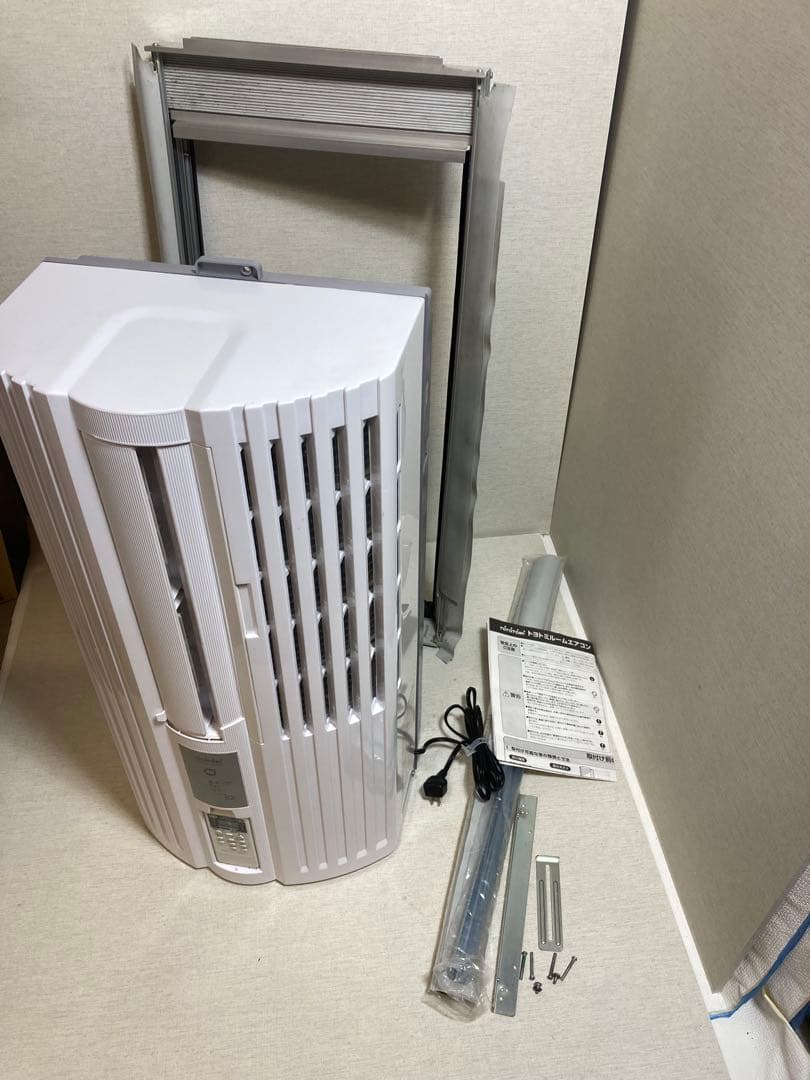 2022年製　TOYOTOMI TIW-A160M 窓用エアコン