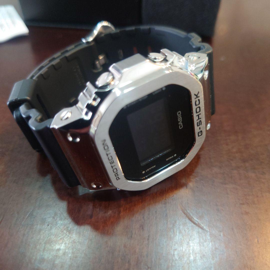 CASIO G-SHOCK メタルデジタル腕時計 ブラックGM-5600U