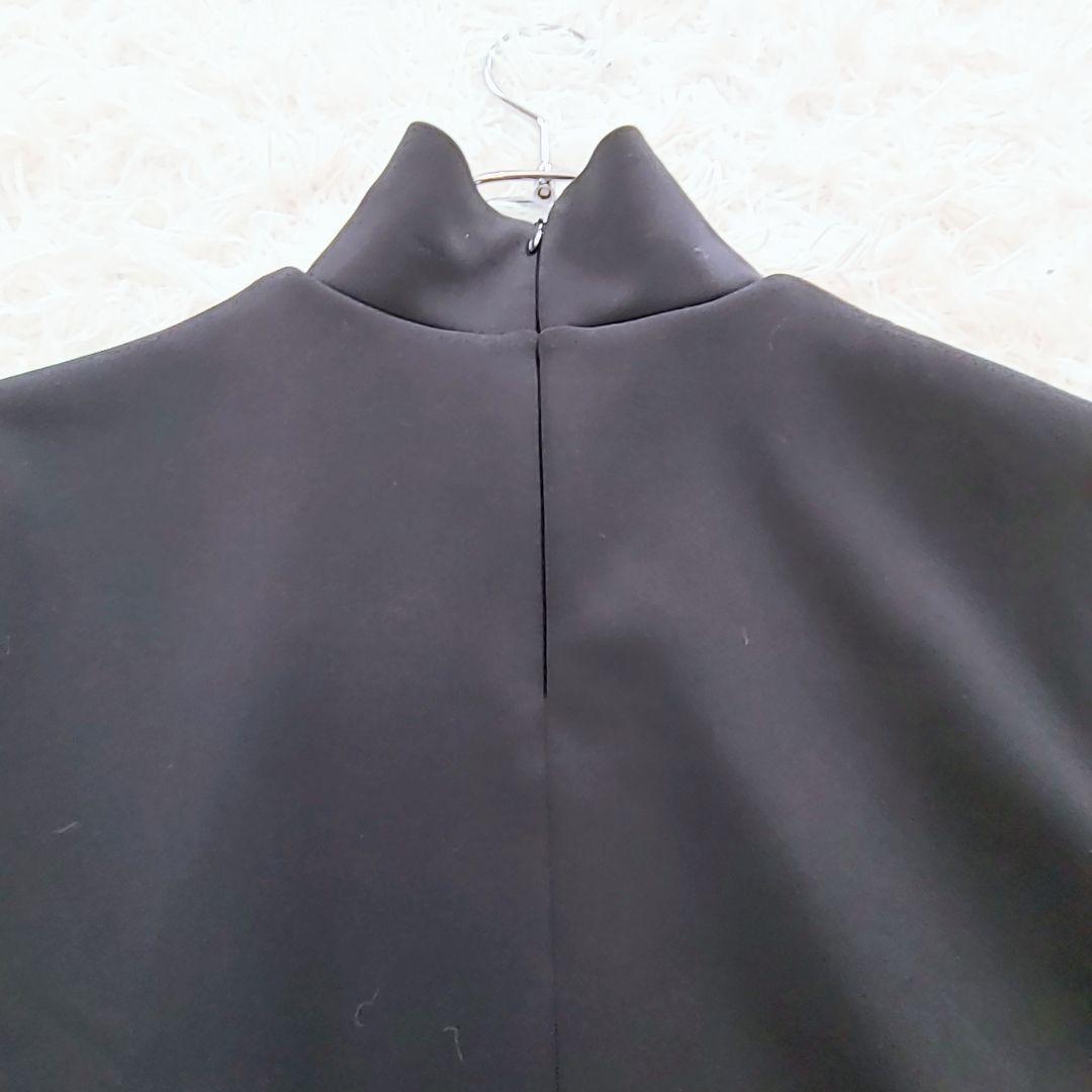 2024AW 極美品アドーア 完売色 黒 ストレッチダンボールカットソー