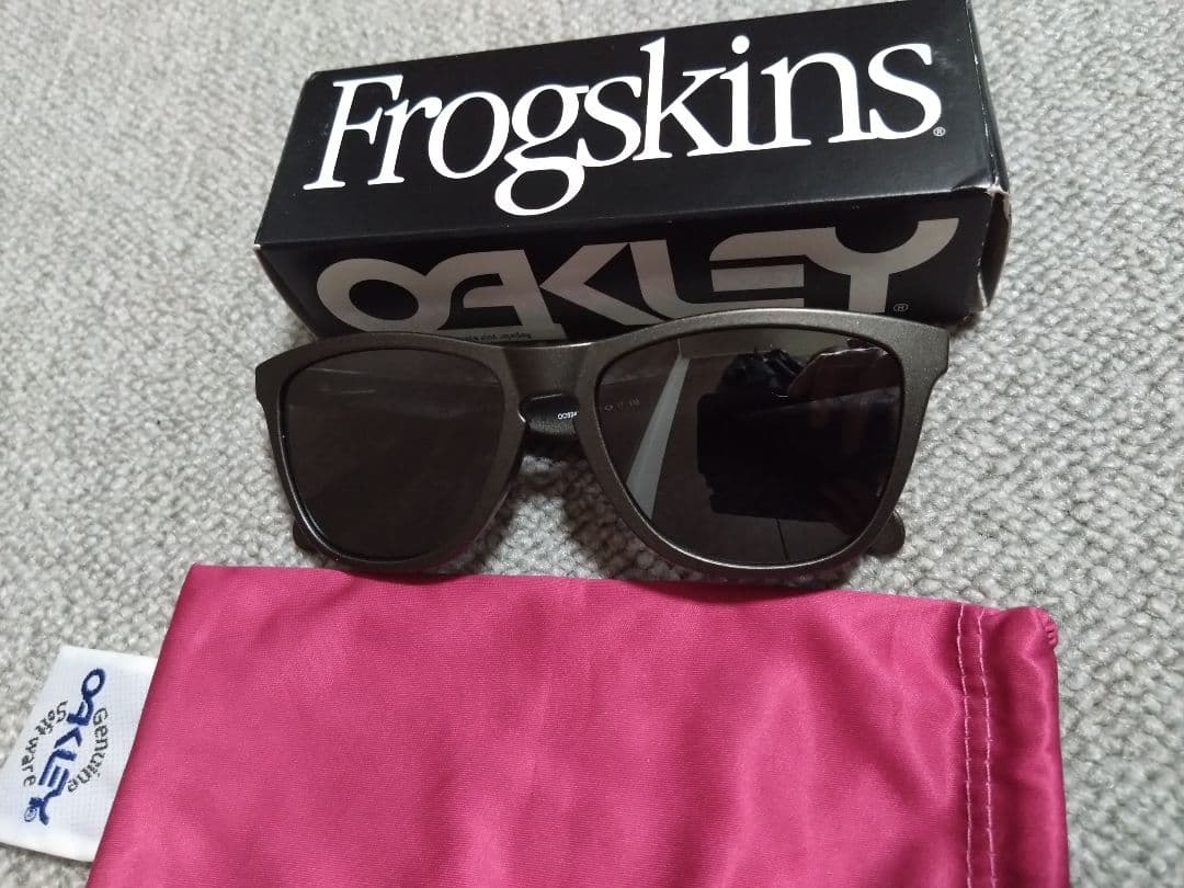 Oakley Frogskins ブラック サングラス