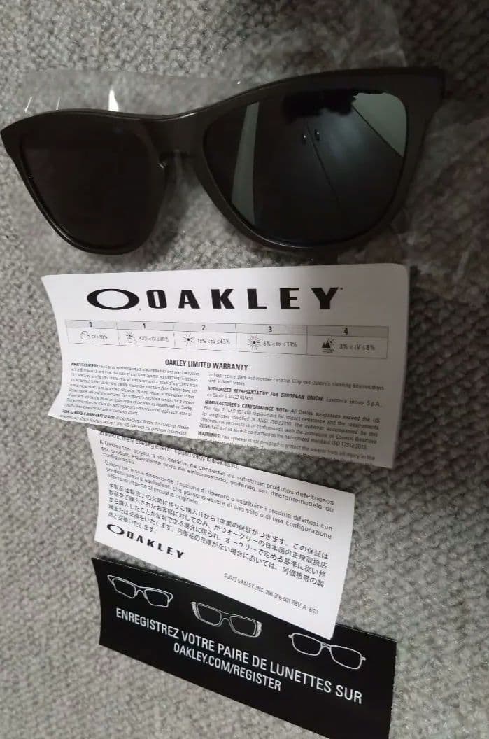 Oakley Frogskins ブラック サングラス