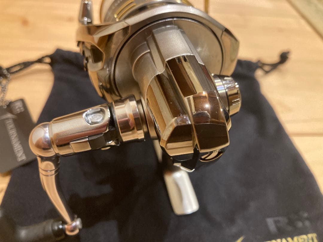 TOURNAMENT 06リール 収納袋付き