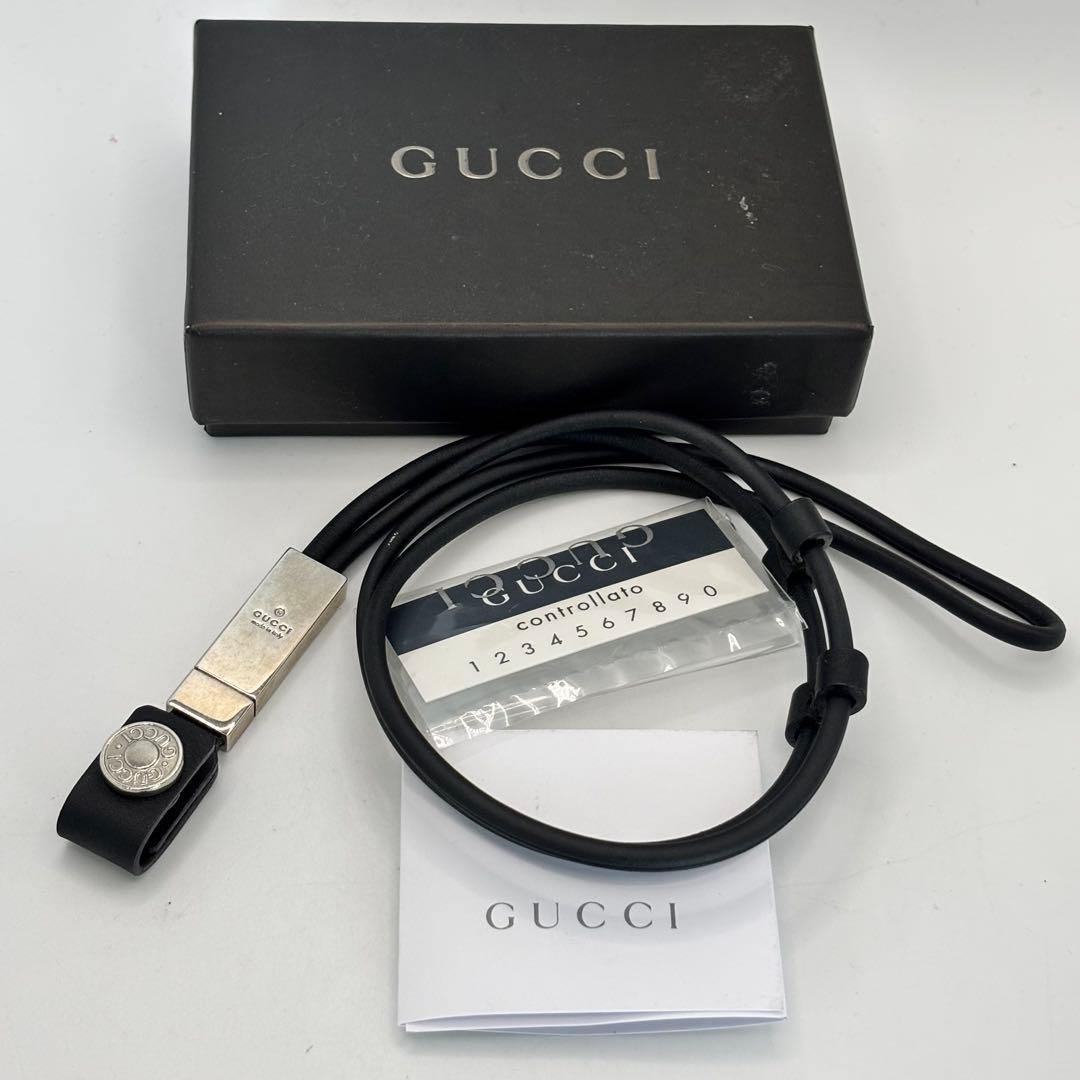 GUCCI ネックストラップ