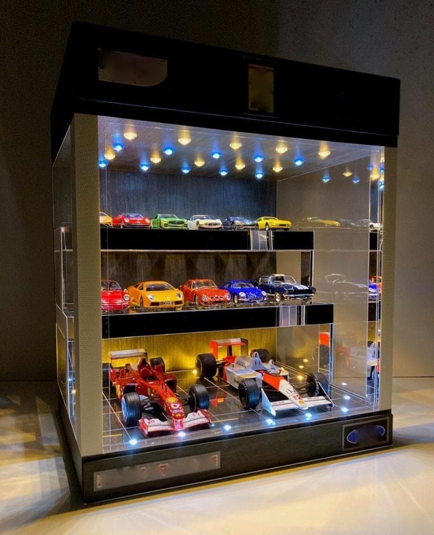 一球オーダー品・雛壇3層式・ディスプレーBOX・スタイリッシュジオラマ