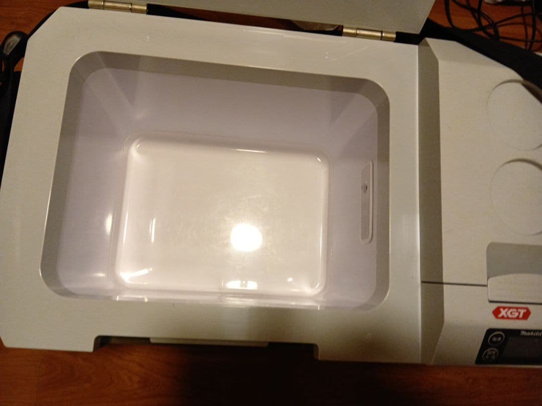 Makita 　CW001G　冷温庫 グリーン