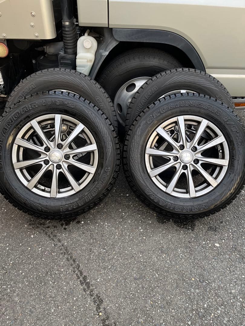 c*8様 ヨコハマ GEOLANDAR 215/70R16デリカ d5エクリプス