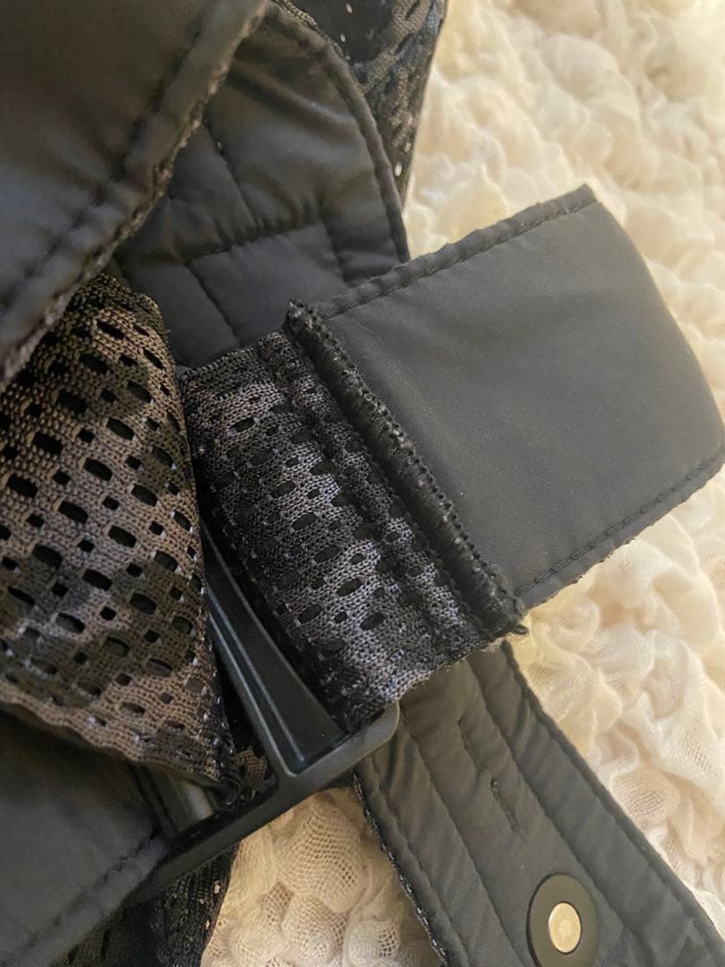 BABYBJÖRNベビーキャリアMINI【アンスラサイトレパード：廃盤カラー】