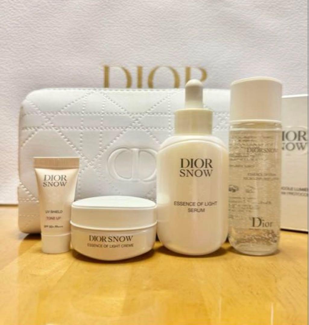 Dior スノーエッセンスコフレ