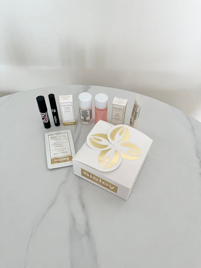 【新品未使用】Sisley フラーキットギフトボックス