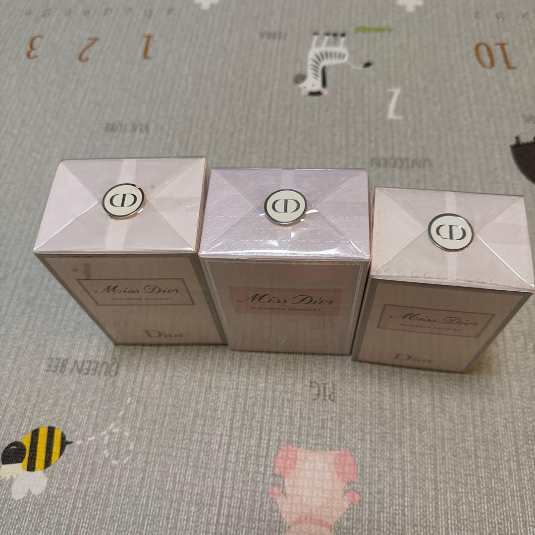 Miss Dior BLOOMING BOUQUET 3本セット