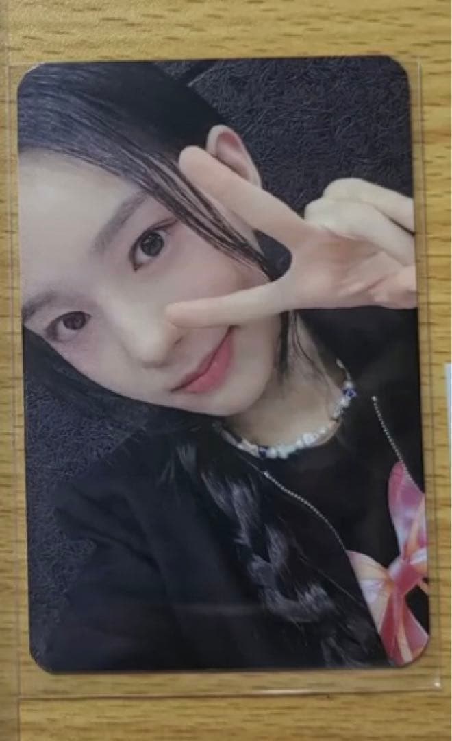 izna イズナI-LAND2 popup 購入特典 トレカ サラン