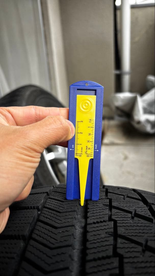 スタッドレスタイヤ 30プリウス等