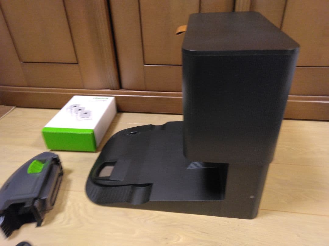 【使用1カ月程度】ルンバij用クリーンベース&専用ダストボックス
