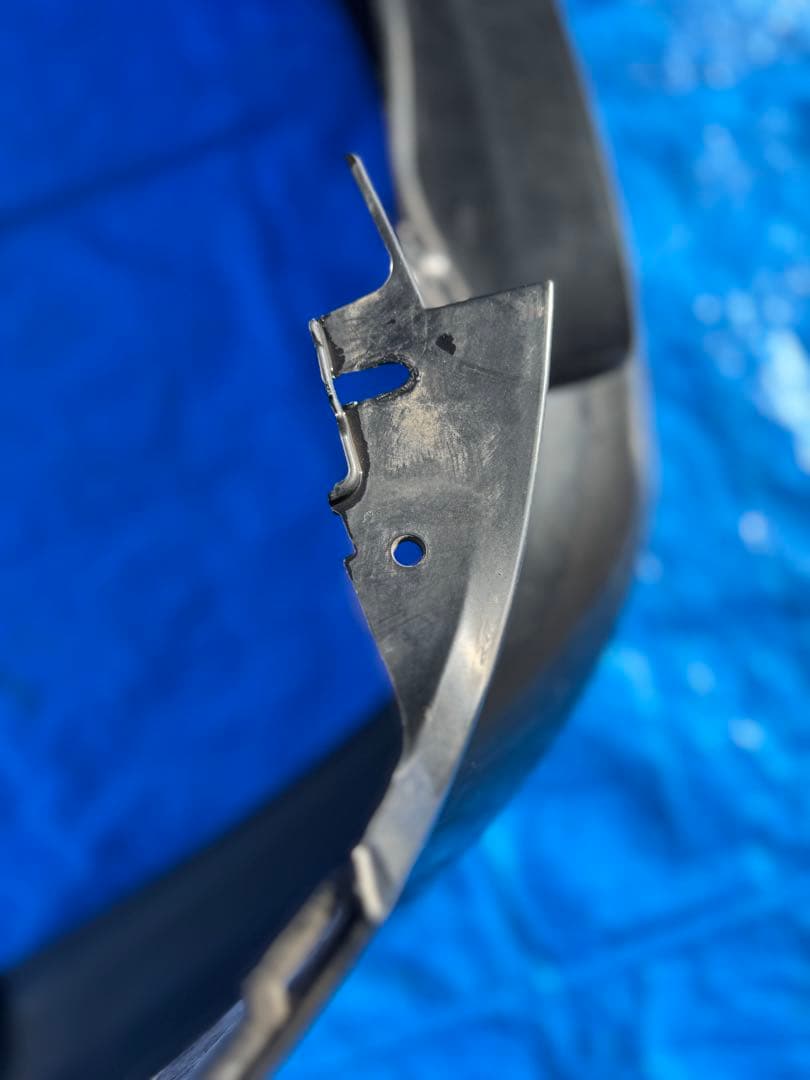 フォードエクスプローラーリアバンパー2012パーキングセンサー付き