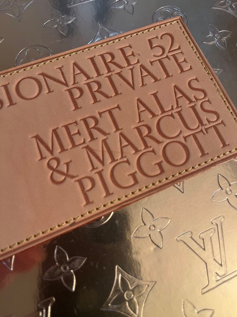 希少号　visionaire 52 ルイヴィトン　美品