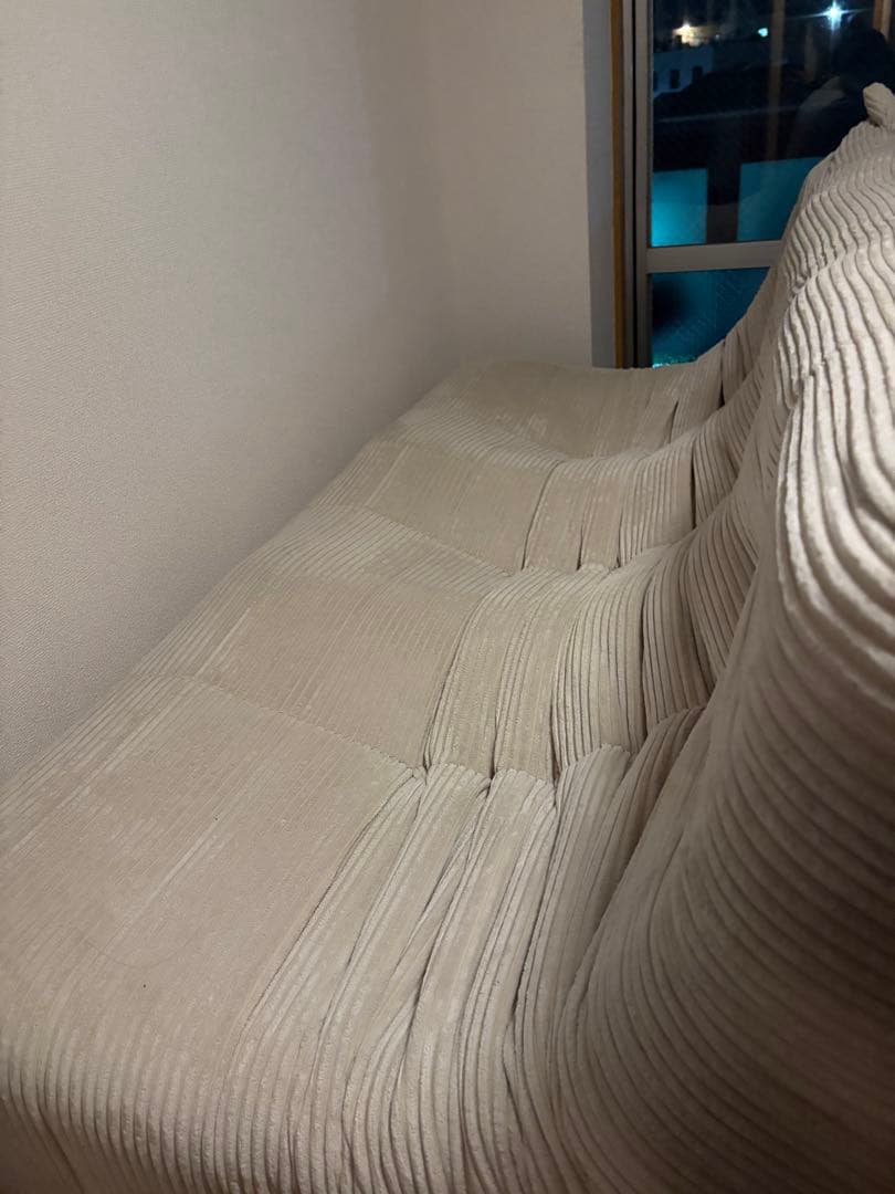 ロゼトーゴ風三人掛けソファー