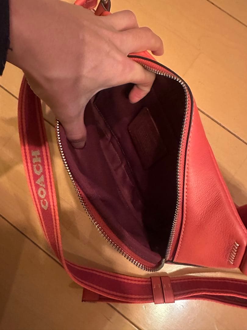COACH ボディバッグ レッド/ブラウン