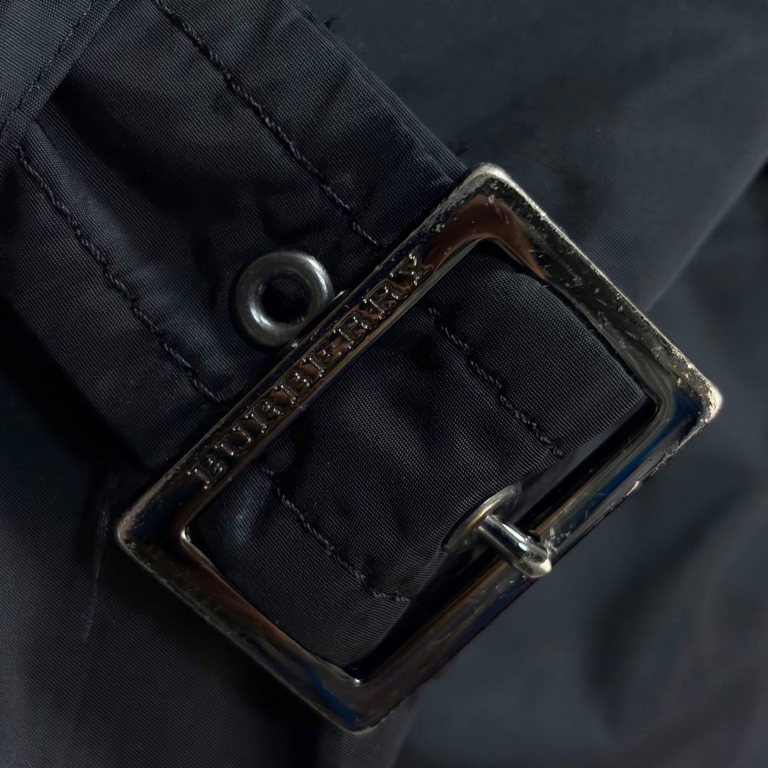 バーバリーロンドン　ナイロンジャケット　フーデッドジャケット　裏地ノバチェック柄