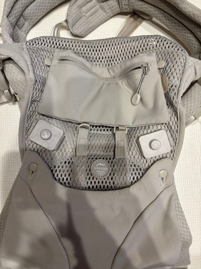 ほぼ新品エアバギー　箱付き！抱っこ紐　AIRBUGGY