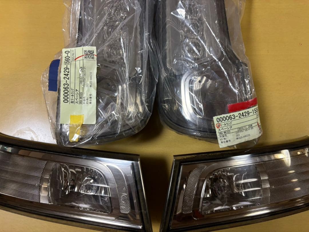 スズキ スペーシア MK32S 左右 テールランプ