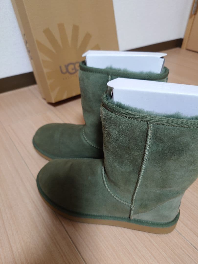 UGG グリーン ムートンブーツ