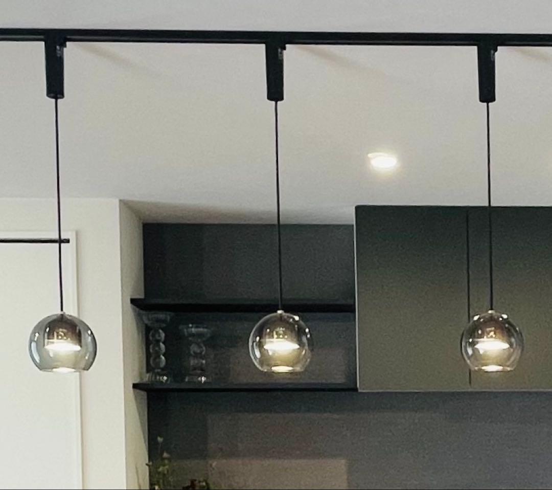 新品同様美品　ペンダントライト　3個セット