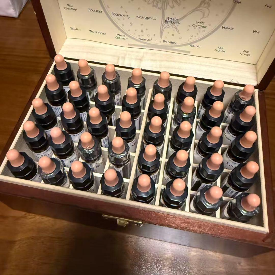 フラワーエッセンス40本のフルセットと専用木箱のセット