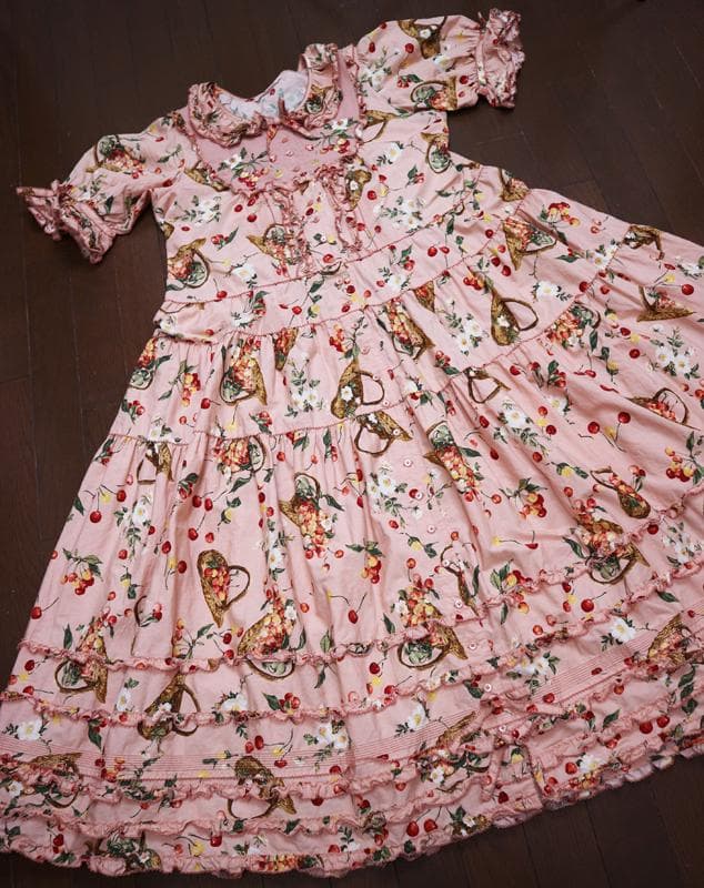 な*お様 ピンクハウス♡野ばらとチェリープリント♡パフスリーブワンピース