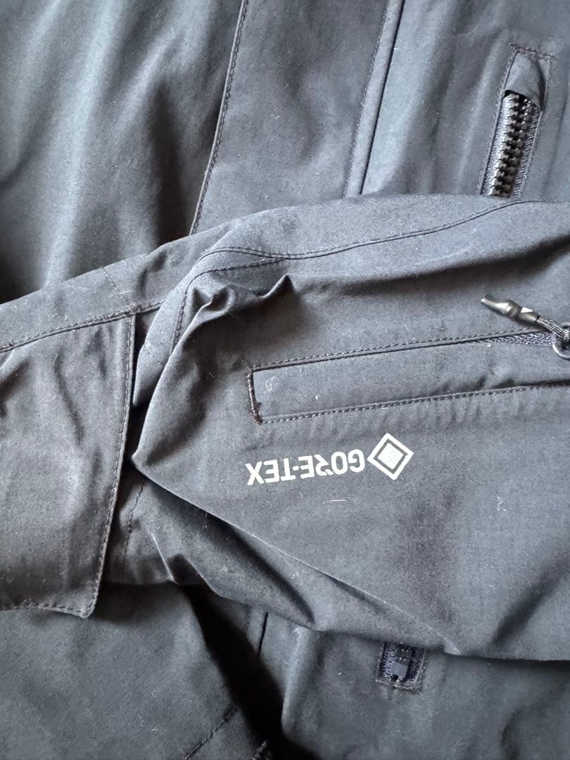 Quiksilverゴアテックス　スノーボードウェアセ　M 上下セット