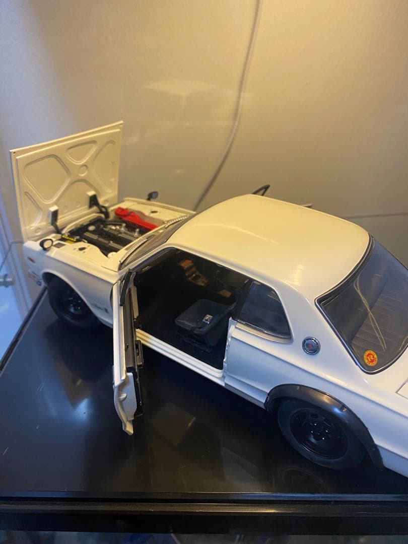 スカイライン 1/18 京商