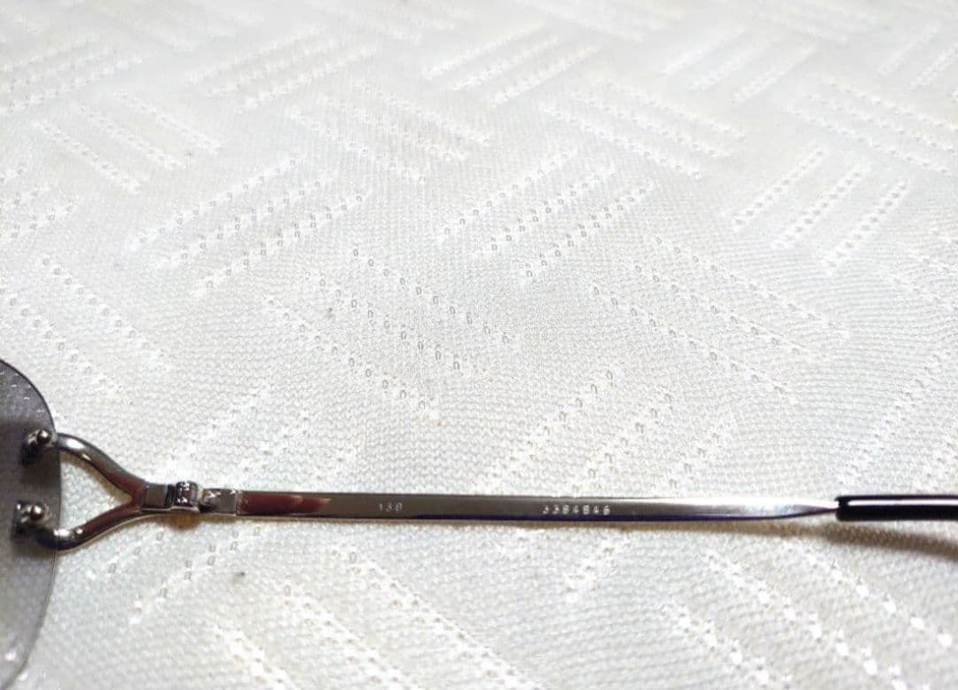 【極美品】カルティエサングラス リムレスシルバーフレーム