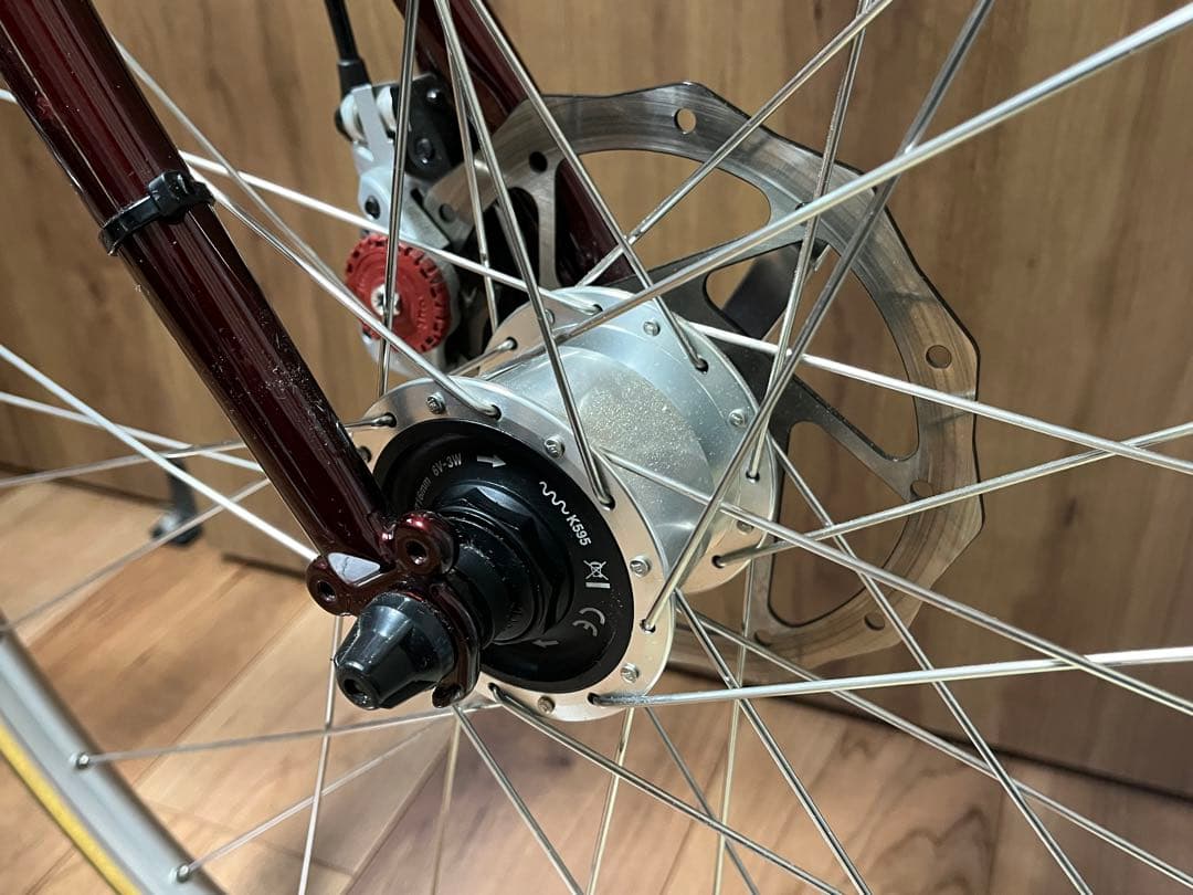 700cクロスバイク 3×9速 オートテールライト