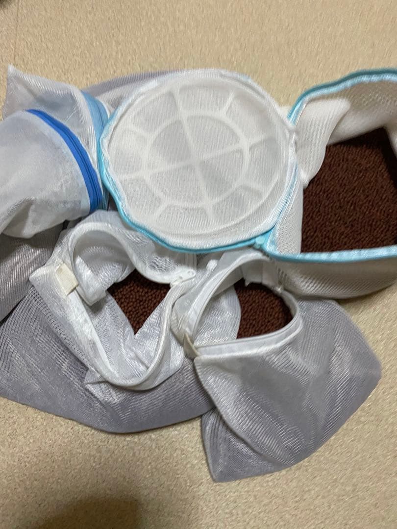 マグニー石　　みつ