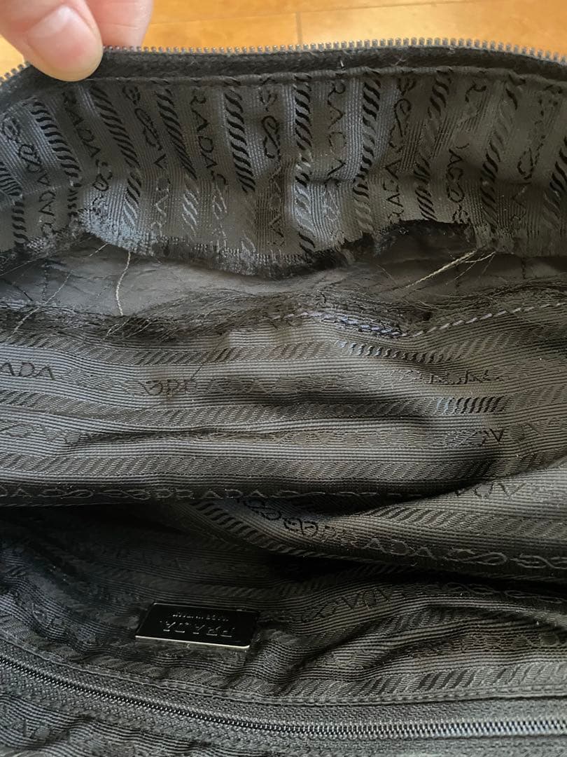 プラダ　トートバッグ　チャコールグレー