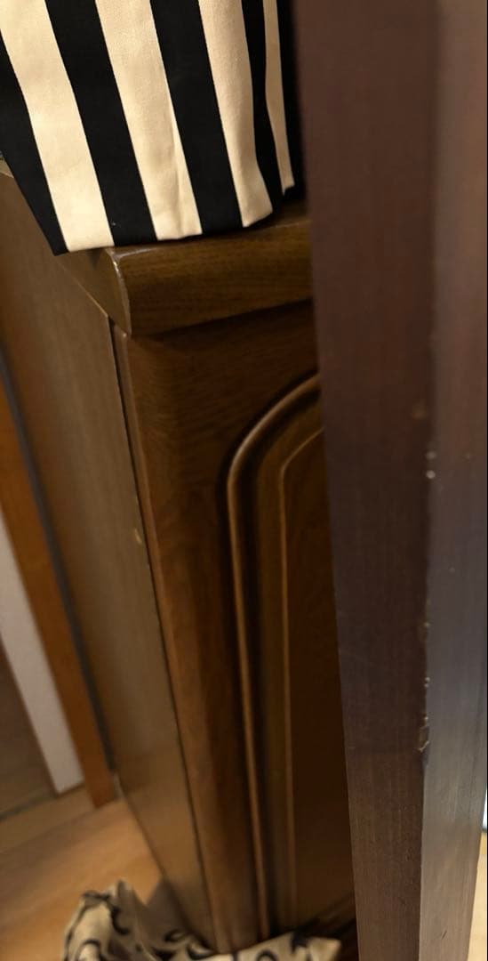 三越家具のブルージュデスクに合わせて購入の大型ウォールミラー 185×61cm