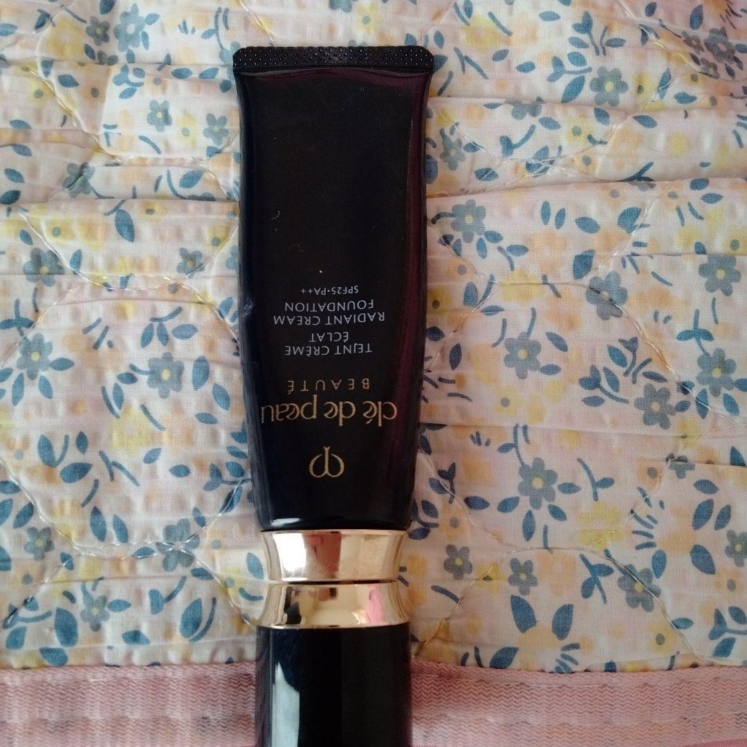 cle de peau ラディアントクリームファンデーション