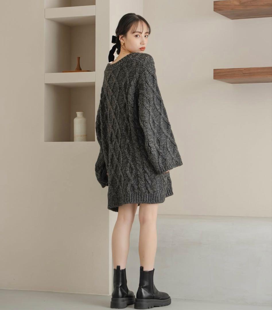 hinari ケーブル編みニットワンピ