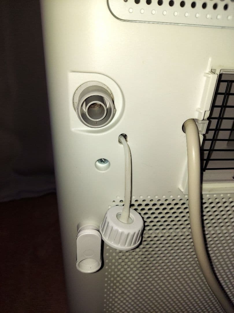 アイリスオーヤマ ポータブルクーラーIPA-2202G 付属部品あり。