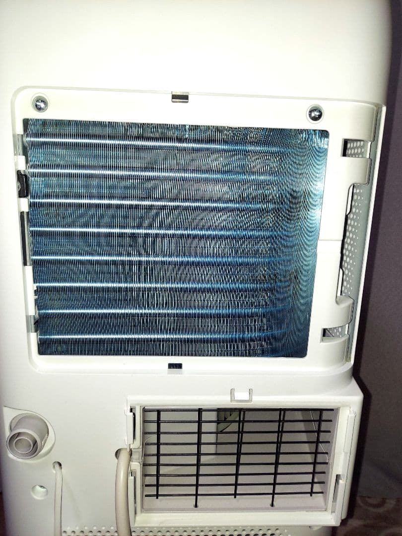 アイリスオーヤマ ポータブルクーラーIPA-2202G 付属部品あり。