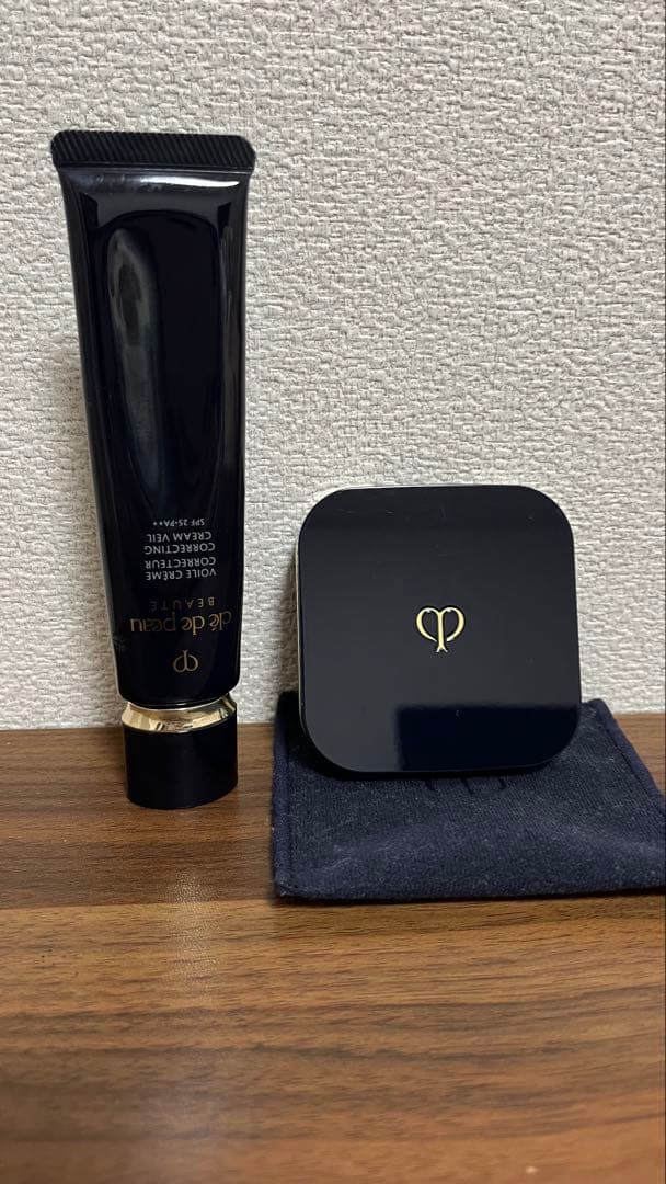 クレ・ド・ポー ボーテ プードルコンパクトエサンシエルn 下地とセット販売