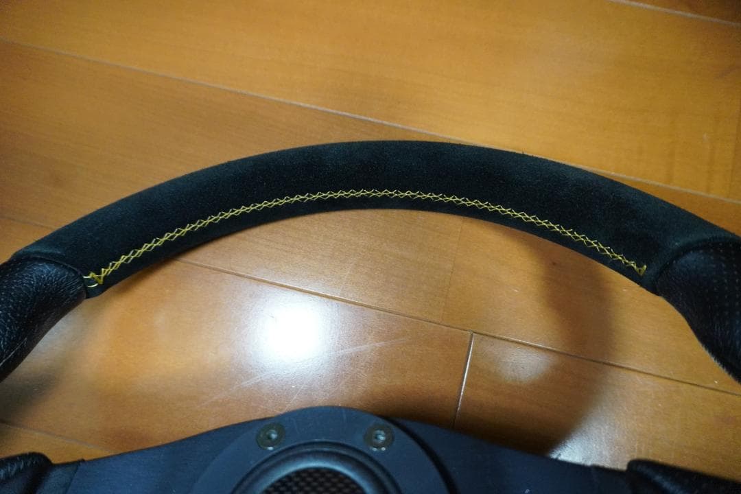 希少品　OZレーシング　ステアリング／パーソナル製（MADE IN ITALY)